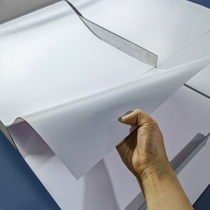 Hojas de PVC blanco mate para hacer naipes